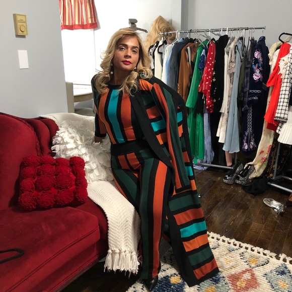 Set - Picture 4 of 7